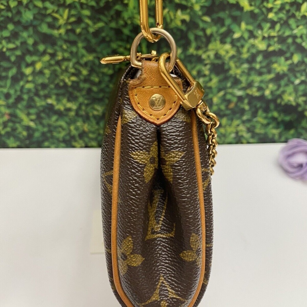β€οΈβπ©ΉSOLDβ€οΈβπ©Ή Louis Vuitton Eva Monogram Chain Clutch Purse Crossbody (AA3102) - Picture 6 of 16